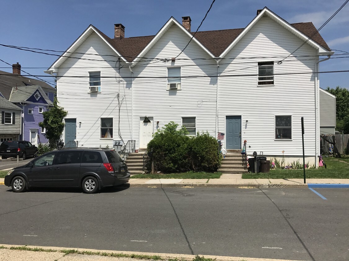 16, 18,20 East Stewart Street Apartments in Washington, NJ
