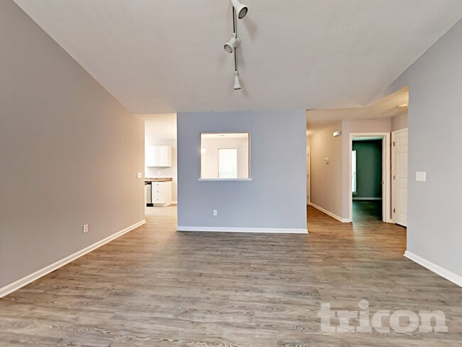 Foto del edificio - 8501 Milton Morris Dr