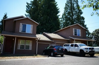Building Photo - 18312 SE Abernethy Ln