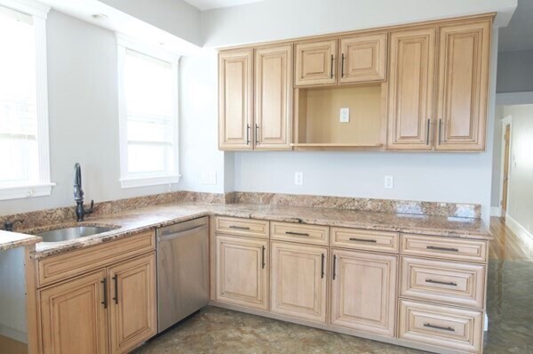 Primary Photo - 12 Orient Ave
