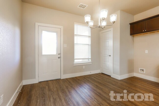 Building Photo - 10110 Ft Brown Trl