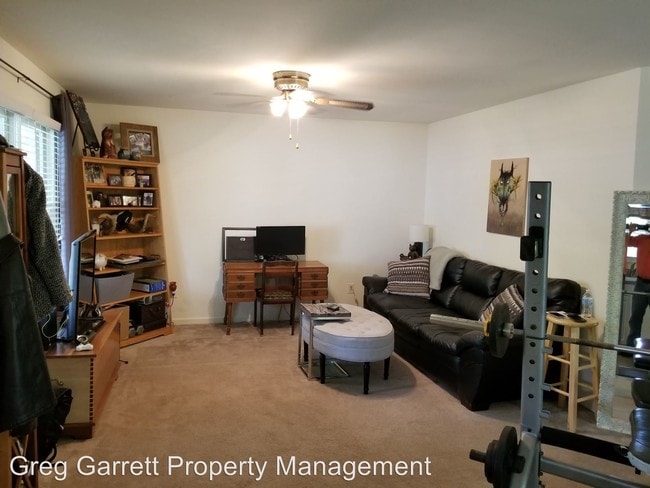Building Photo - 2 br, 1 bath House - 58-A South Emmaus RD