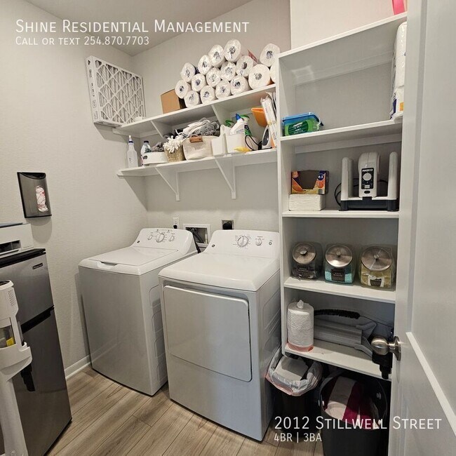 Building Photo - 2012 Stillwell St