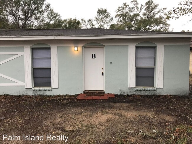 Building Photo - 2 br, 1 bath Apartment - 3095 Patricia Dr