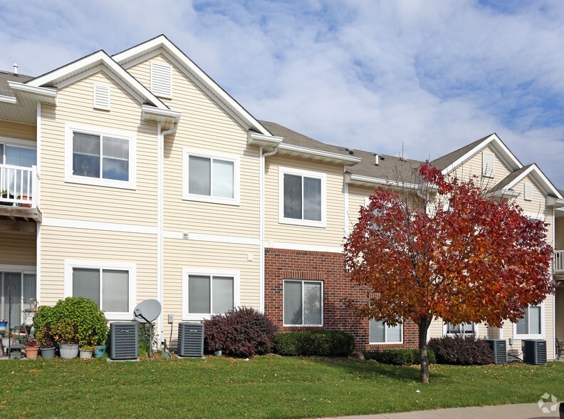 Adam Ridge Condos Rentals Johnston, IA