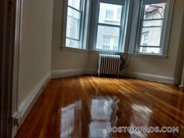 Building Photo - 1203 Boylston St