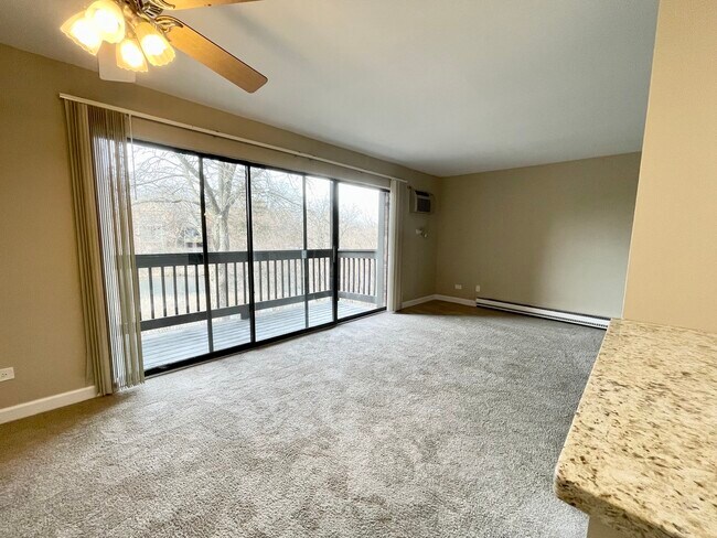 Building Photo - 830 Waterview Cir