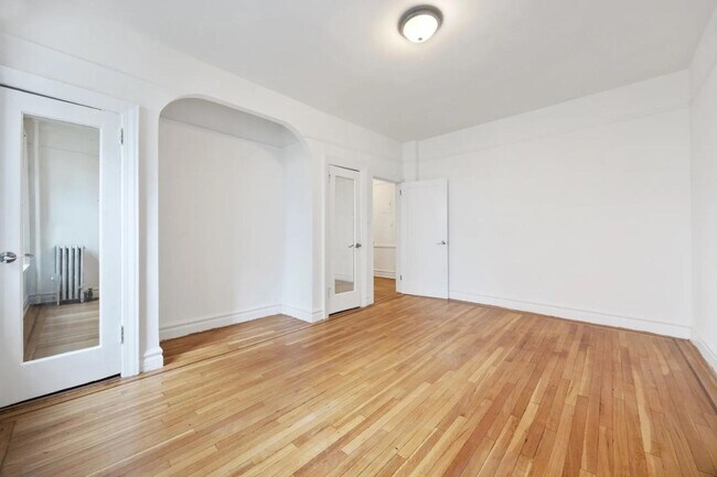 Foto del edificio - 12 Crown St