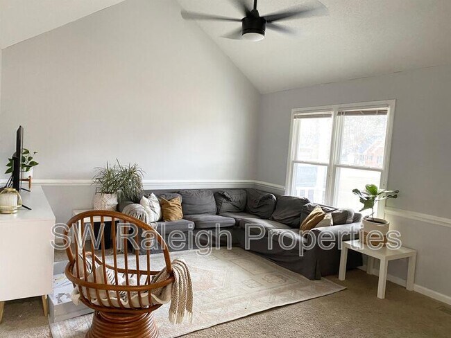 Foto del edificio - 1400 Squire Ridge Dr
