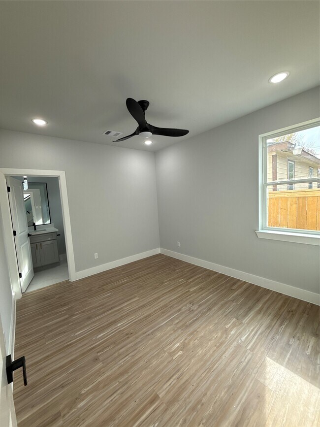 Foto del edificio - 3101 Live Oak St