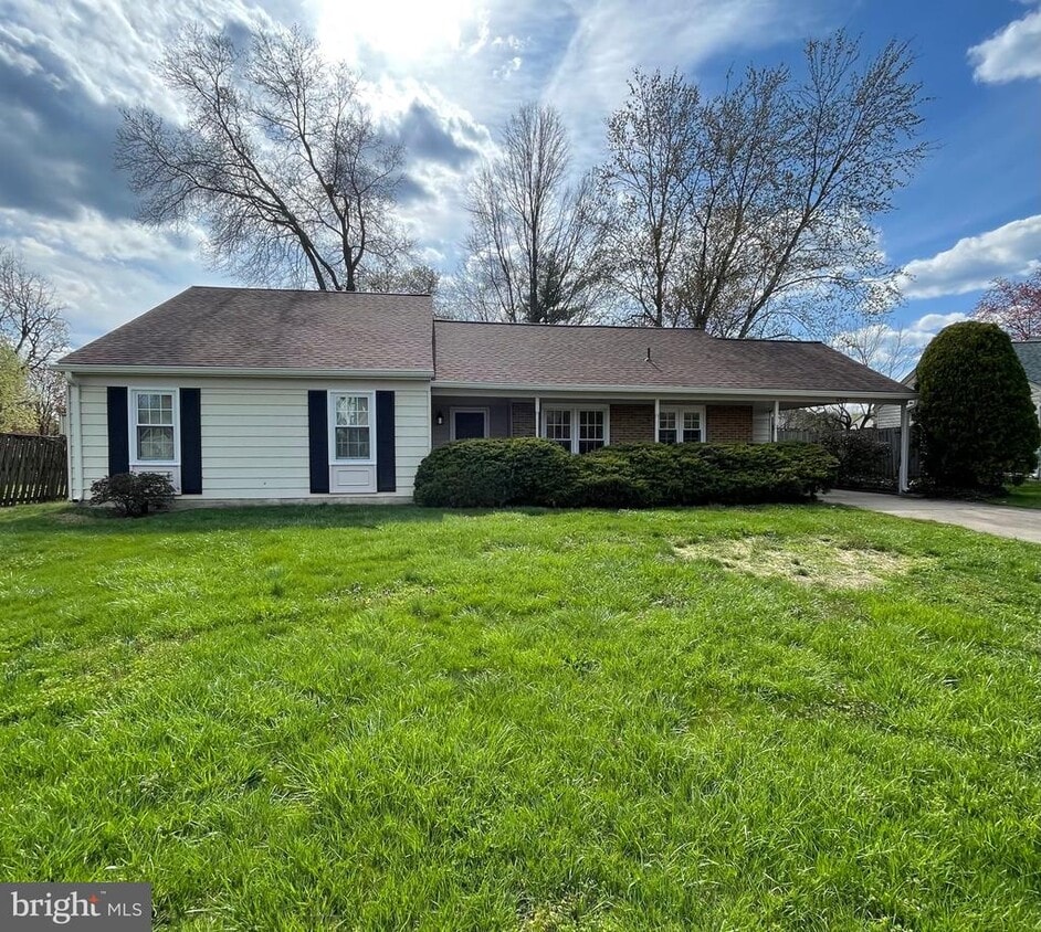 Primary Photo - 6918 Lodestone Ct