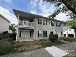 Building Photo - 21230 Hickory St