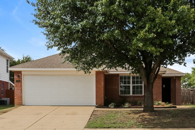 Building Photo - 249 Heritage Dr