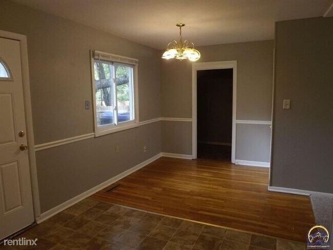 Building Photo - 3 br, 1 bath House - 1711 SE Lott St