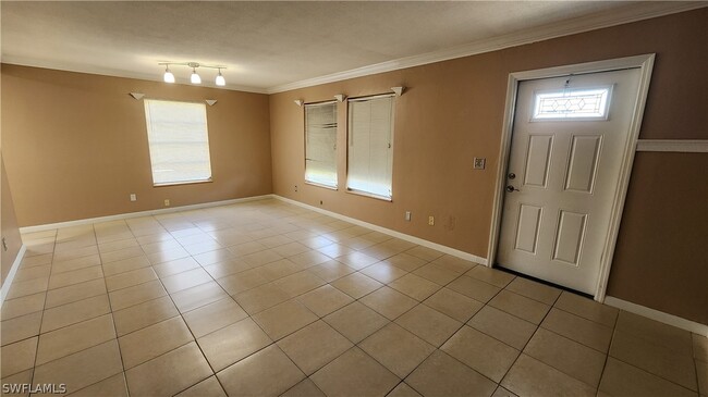 Building Photo - 38 Tangerine Ct