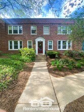 Building Photo - 1719 N Troy St