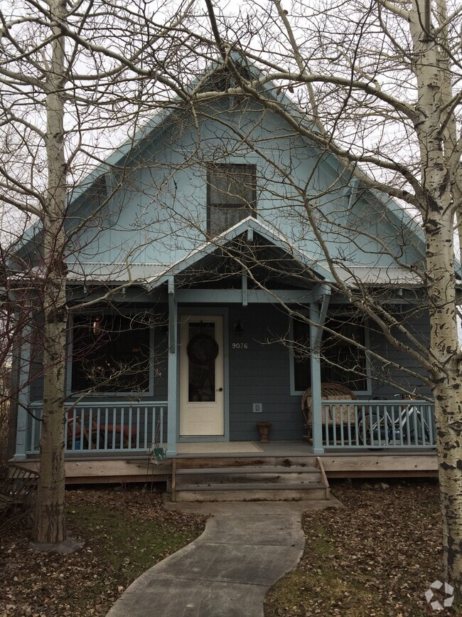Building Photo - 9076 Village Way