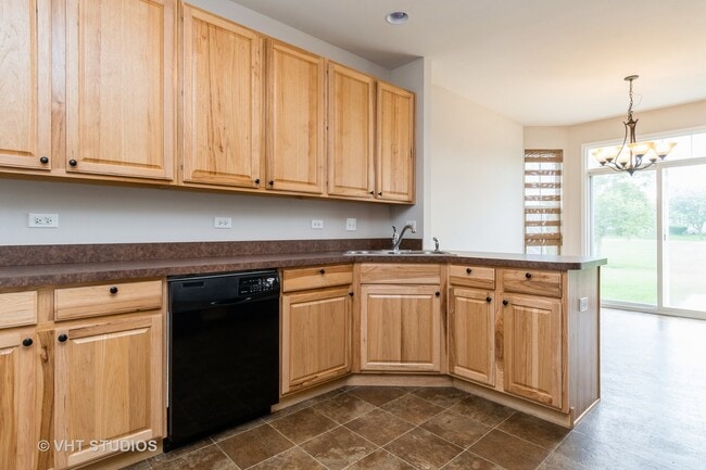 Building Photo - 1028 Heron Cir