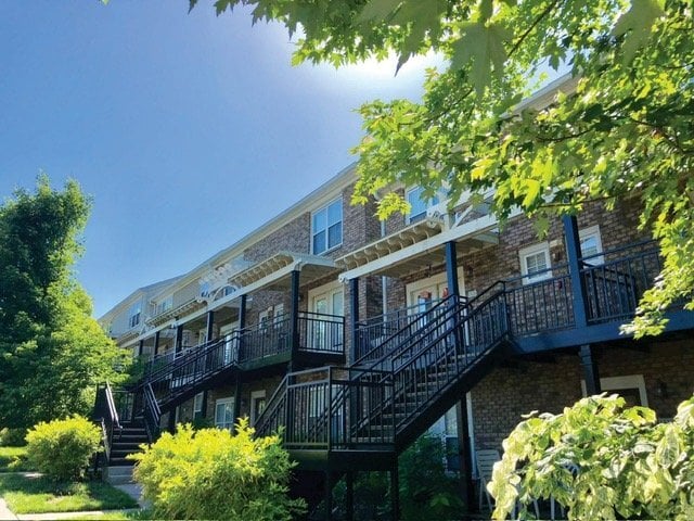 Photo - 1106 Tree Top Way (Knoxville, TN)