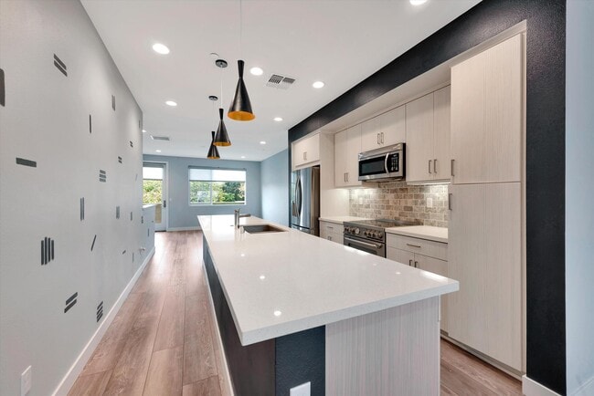 Photo - 109 Uptown Cir (Oakland, CA) Townhome