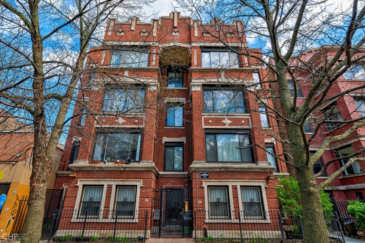 Foto principal - 5123 S Ingleside Ave
