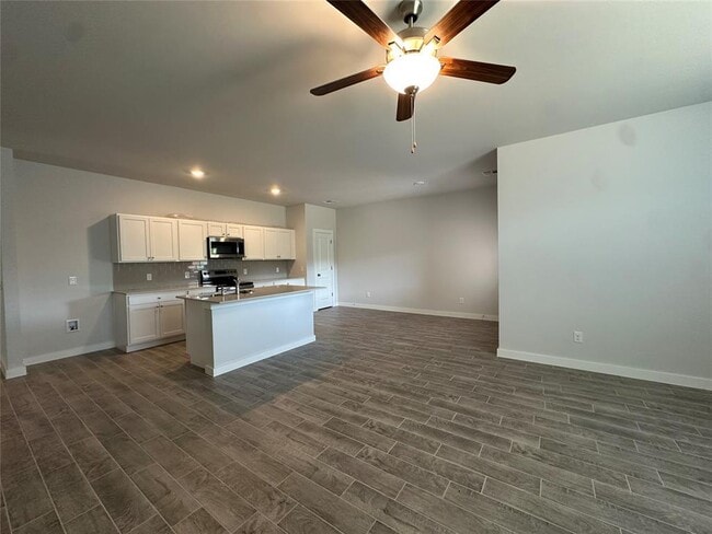 Building Photo - 17971 Lantana Loop