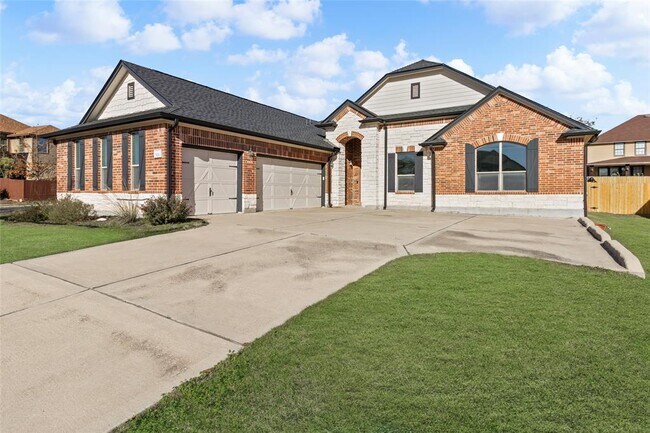 Building Photo - 920 Autumn Sage Way