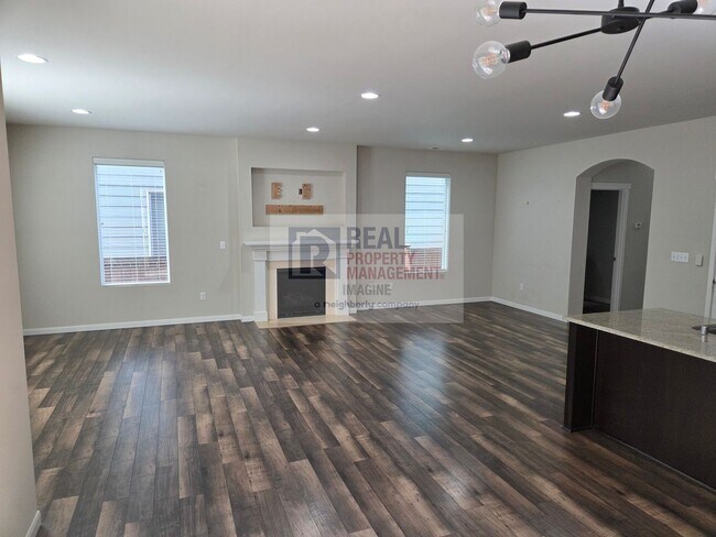 Foto del edificio - Modern 3 Bedroom, 2.5 Bath Home In Quiet Community!