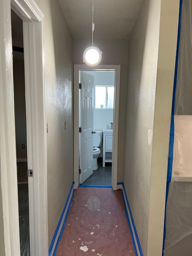 Hallway to bathroom - 5471 Lemon Ave