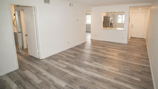 Photo - 136 NW 60th Ave Apartment