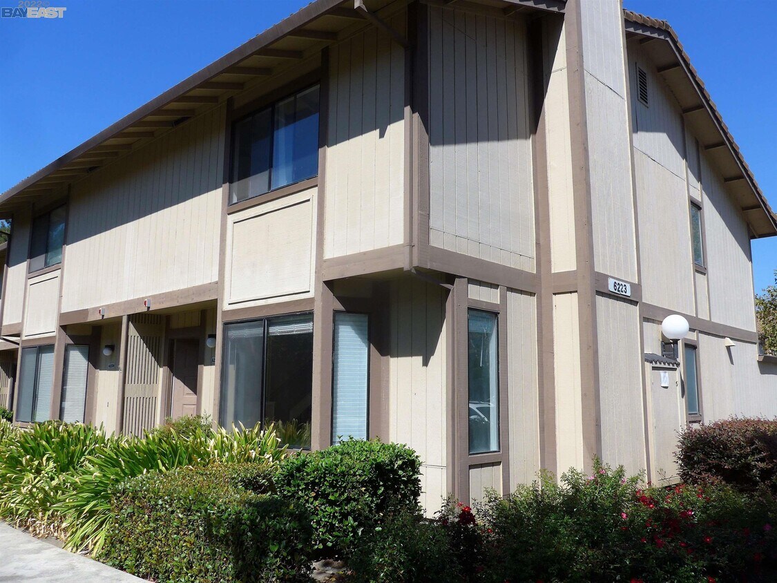 Primary Photo - 6223 Joaquin Murieta Ave