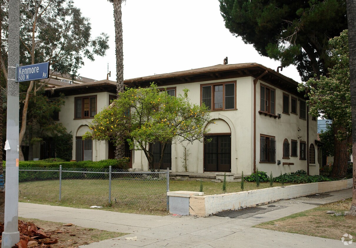 Foto del edificio - 4312 Clinton St