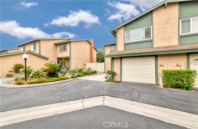 Building Photo - 5426 Villa Way