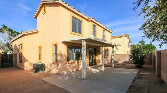 Building Photo - 726 W Colony Dr