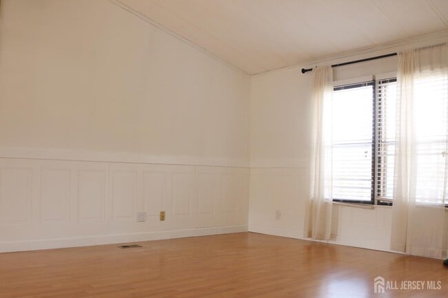 Building Photo - 5 Fallow Dr