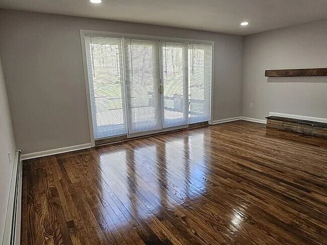Foto del edificio - 2125 Highland Ave