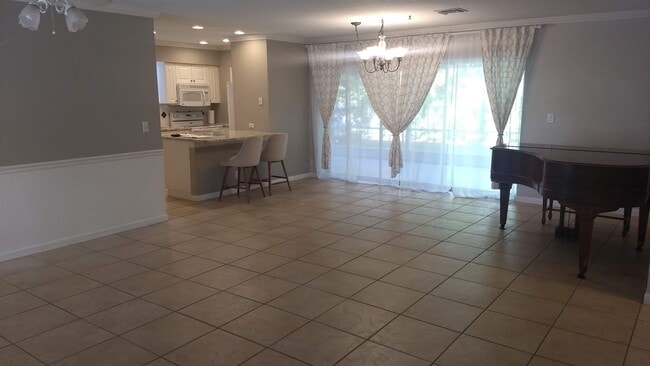 Photo - Beautiful 3/2 House in quiet neighborhood