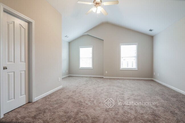 Building Photo - 5250 Cedar Shoals Dr