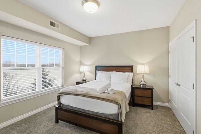 Foto del edificio - 2493 Sweet Home Rd