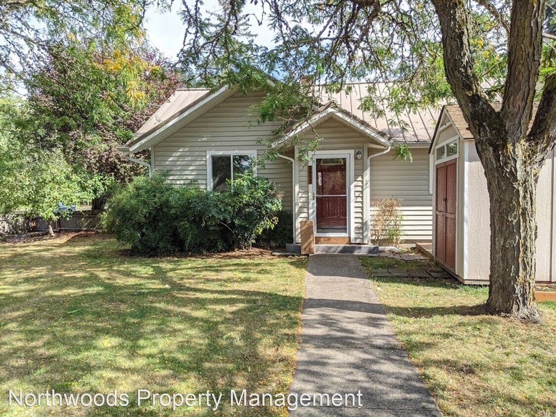 Primary Photo - 3 br, 2 bath House - 3717 E. Amazon Dr.