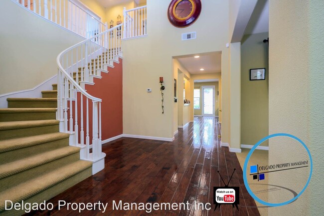 Building Photo - 5 br, 3.5 bath House - 702 Kearny St