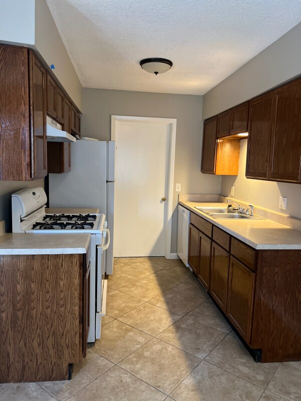 Foto del edificio - 6649 S Rockford Ave