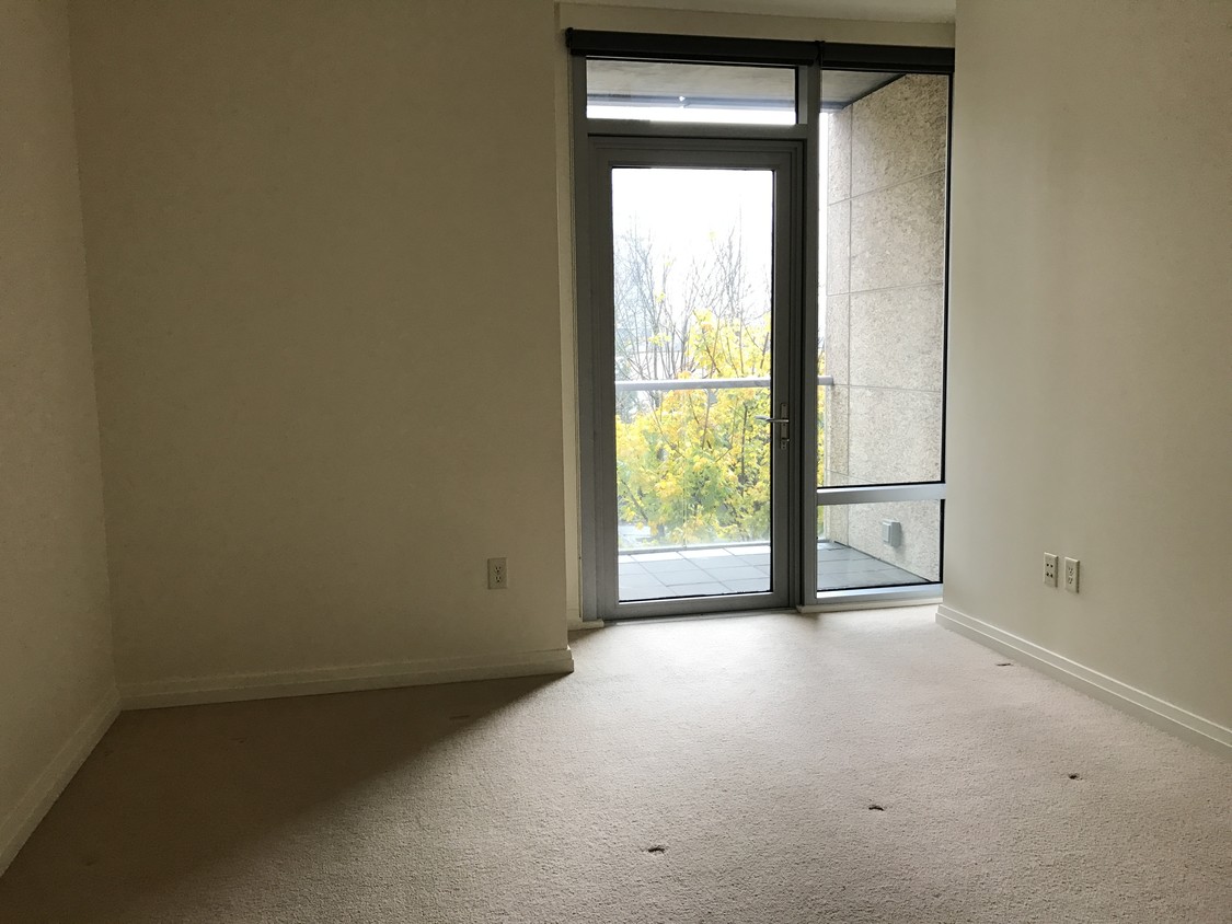 Foto principal - 10700 NE 4th St