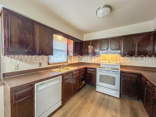 Foto del edificio - 2 Bedroom 1 Bath Duplex in Ankeny