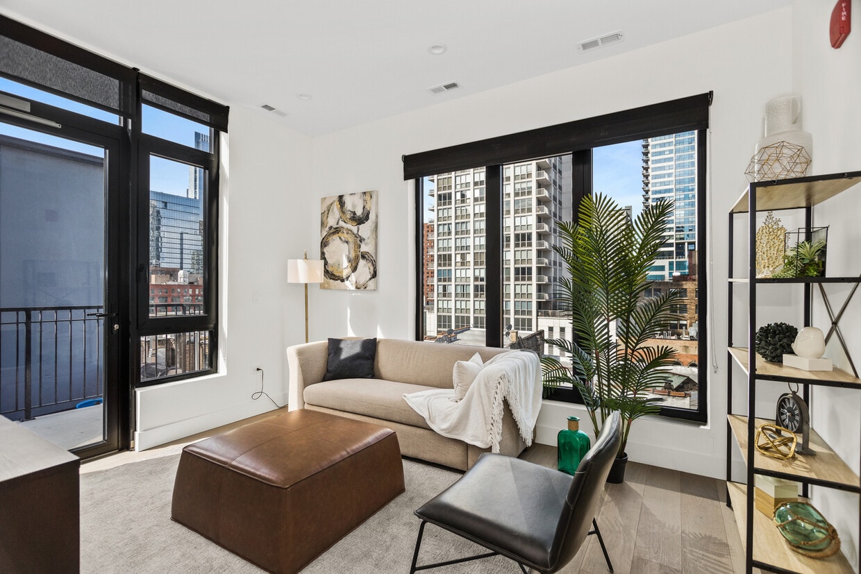 Primary Photo - 153 W Ohio St