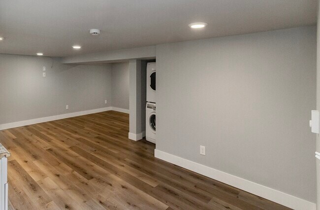 Foto del edificio - 4246 S Graham St