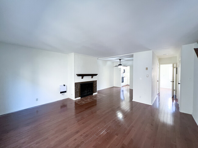 Building Photo - 8149 Manitoba St