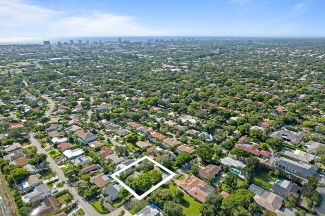Foto del edificio - 899 NW 6th Dr