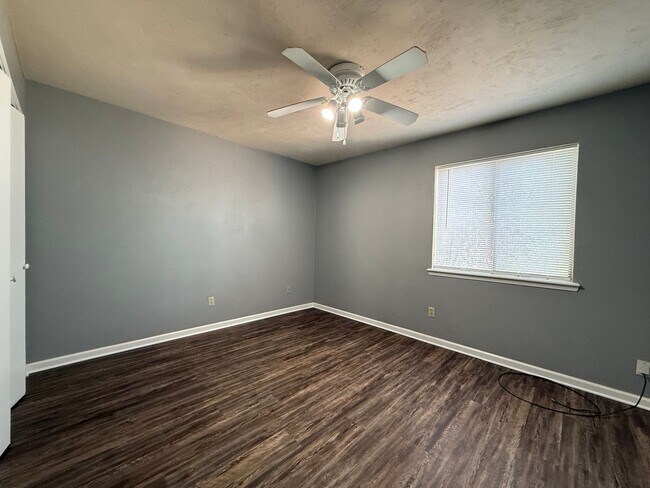 Foto del edificio - Downstairs unit of Mahan. Close to TMH.