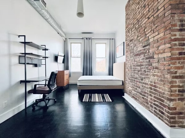 Photo - Furnished room/NOT APARTMENT